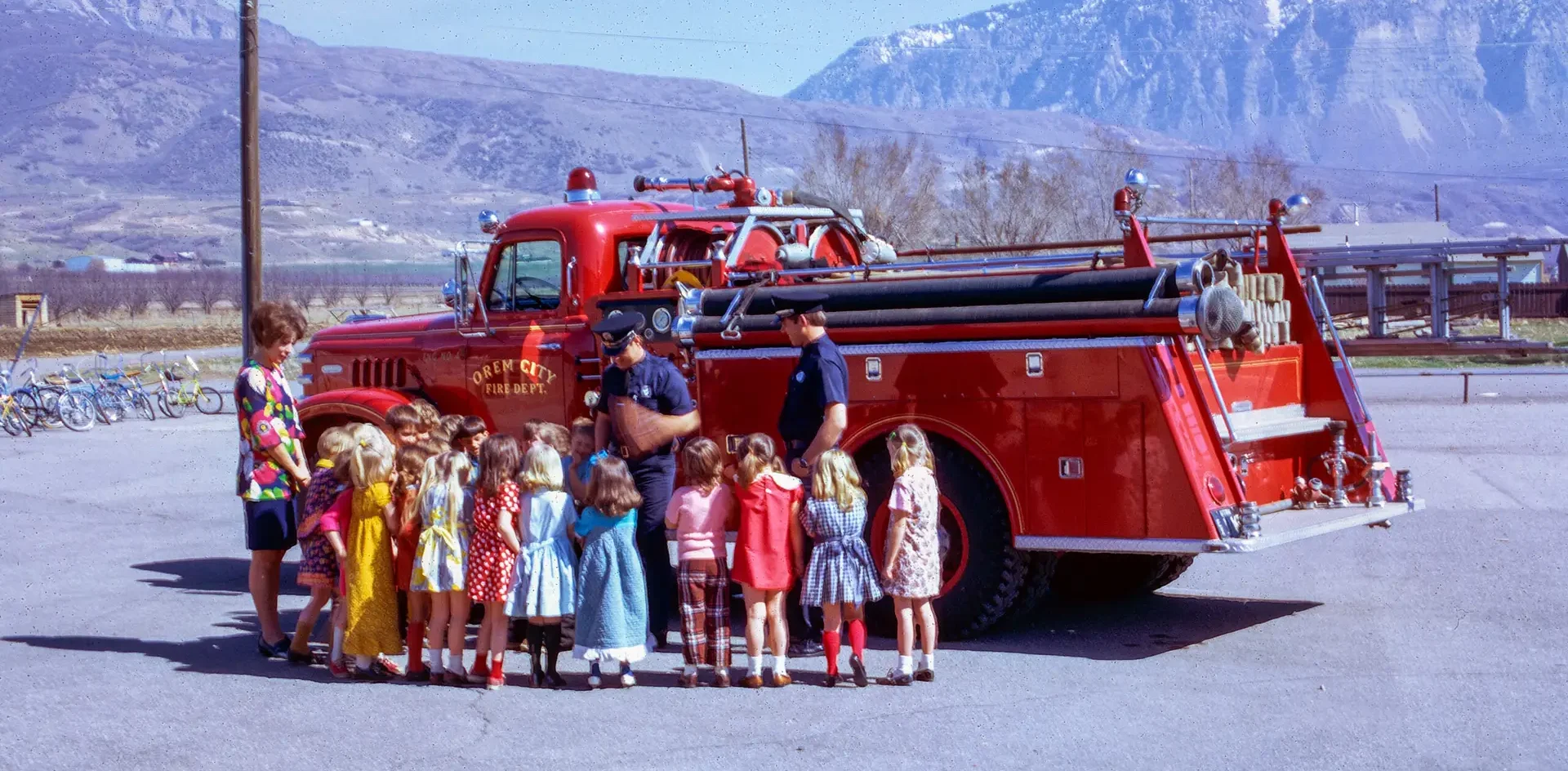 Historic photo of fire engine in its prime.